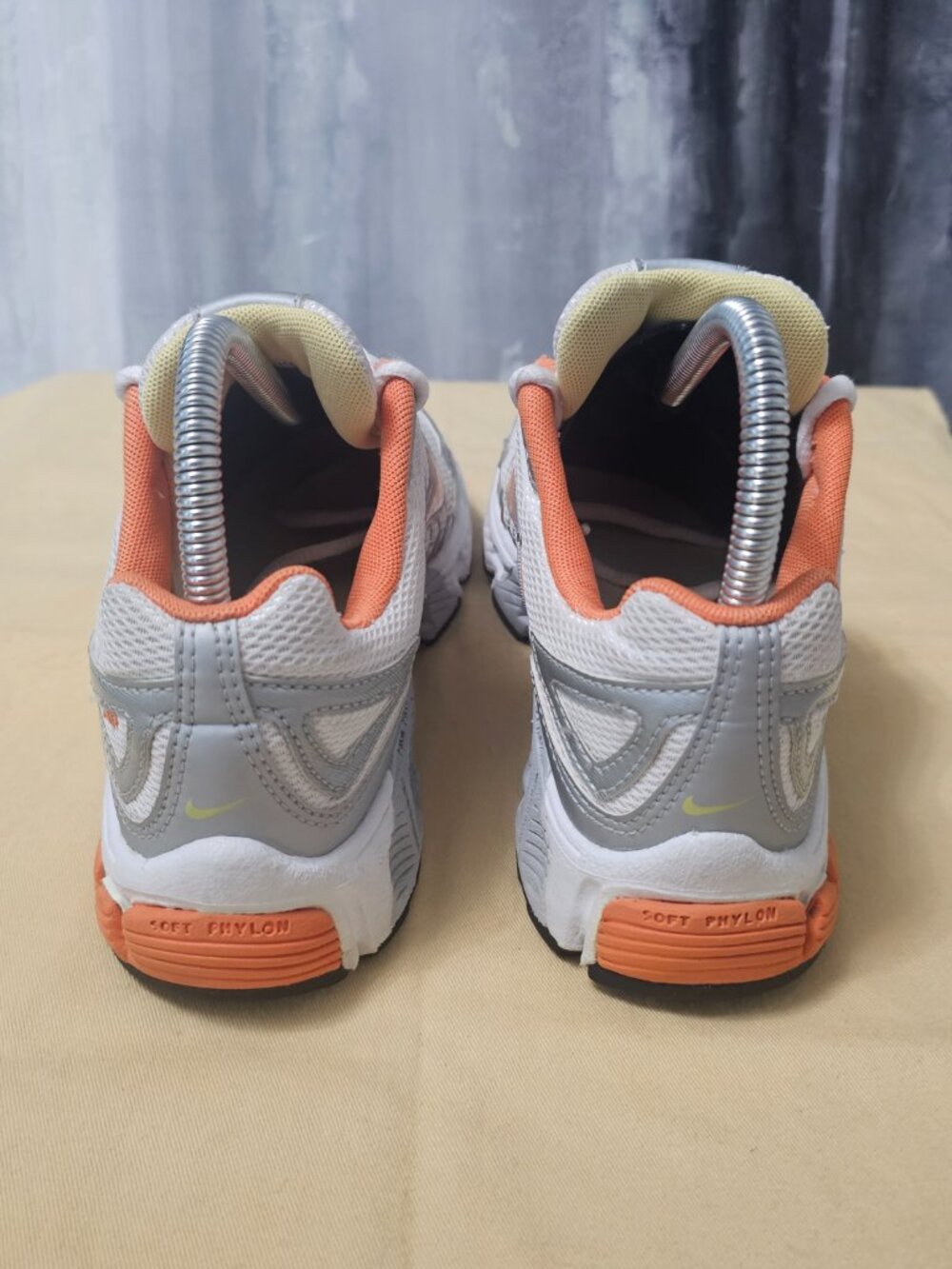 Nike Air Y2K Tri D White Orange Silver Running Shoes Sneaker Women's Size 6 - Picture 5 of 7